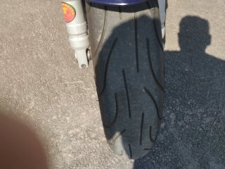 Yamaha FZ6 Fazer con maletas laterales y baúl Givi