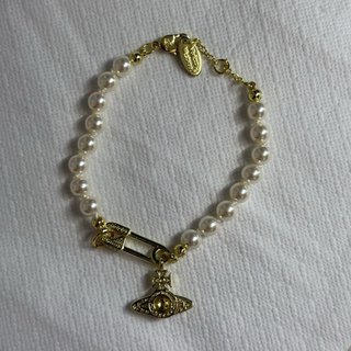 Pulsera Vivienne Westwood Perlas y Pin