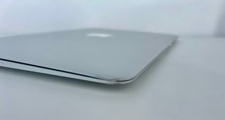 MacBook Air 11,6 (A1466) 2015.