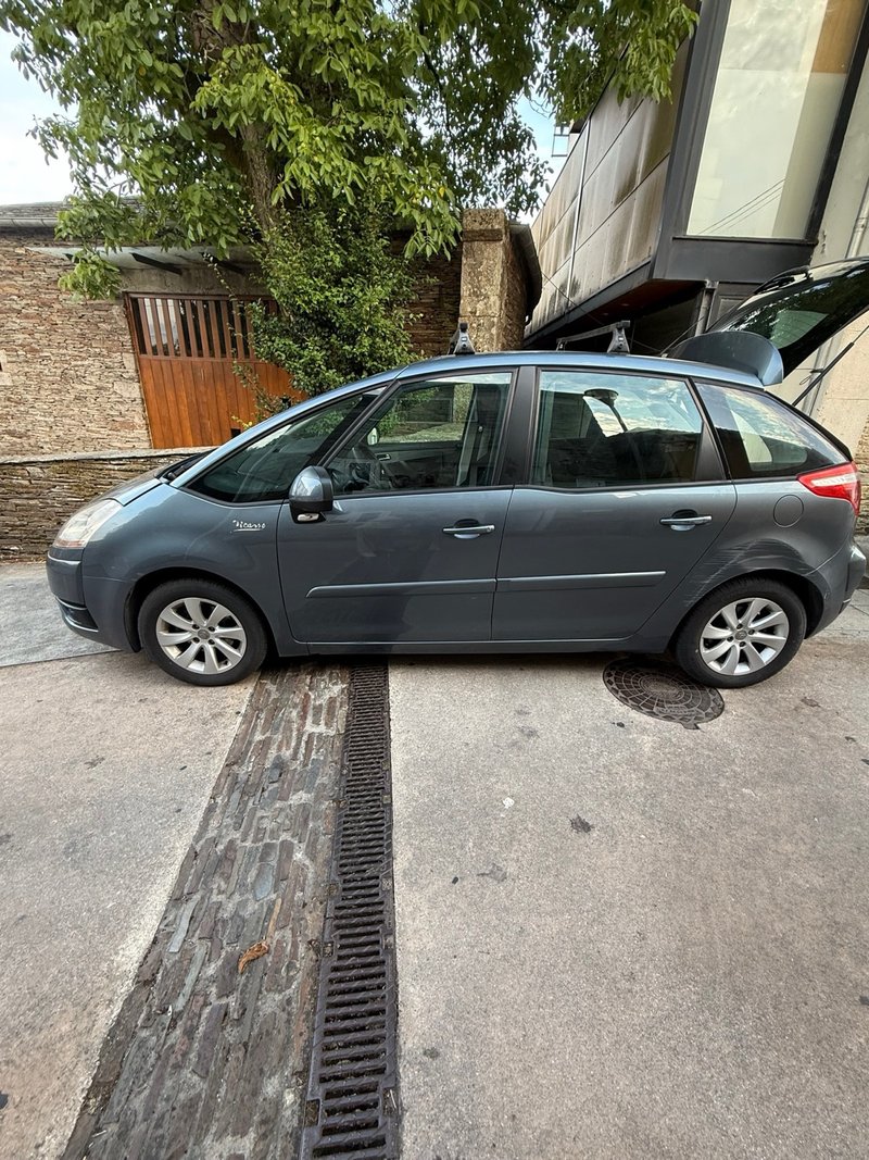 Citroen C4 Picasso 2009 - foto 1