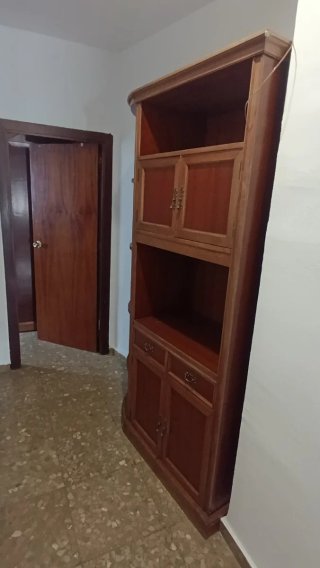 Mueble de madera para TV