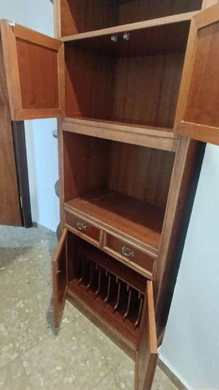 Mueble de madera para TV