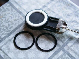 Adaptador magnético para atril de instrumento