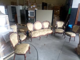 Sofá y sillones antiguos de madera, para retapizar