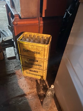Bottiglie antiche di Coca-Cola e Fanta