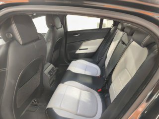 Jaguar XE 2.0 diesel, 180 cv