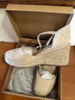 Alpargatas cuña Corina beige