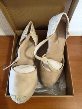Alpargatas cuña Corina beige