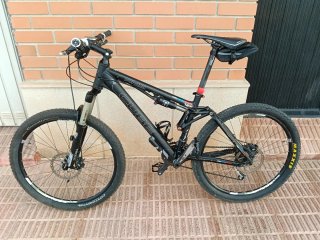 Bicicleta MTB Doble Suspensión Cube