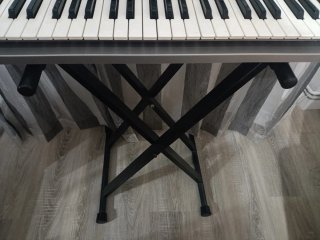 Teclado Casio CTK-671 + Partituras+ metrónomo.