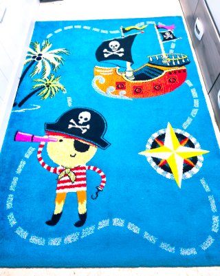 Alfombra infantil grande pirata azul.