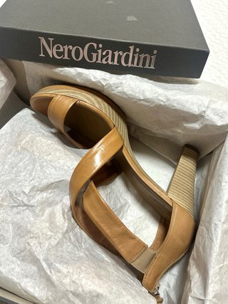 Sandalias Nero Giardini Beige/Marrón Tacón