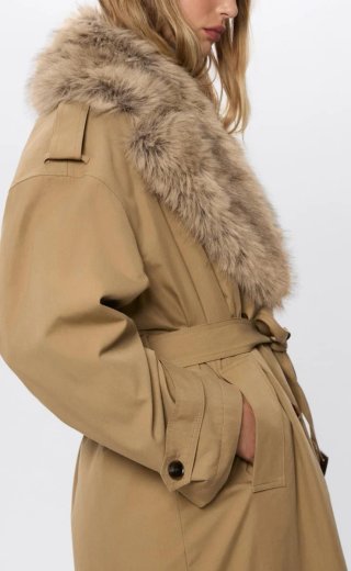 Gabardina larga invierno beige  cuello pelo