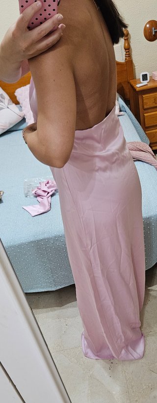 Vestido largo rosa escotado