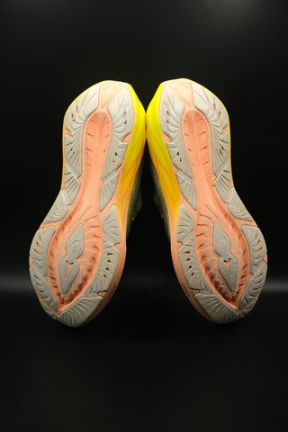 Scarpe ASICS Novablast 4 Paris Uomo 43 Traspiranti
