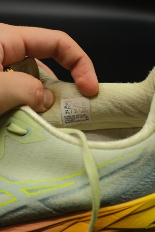 Scarpe ASICS Novablast 4 Paris Uomo 43 Traspiranti