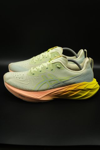 Scarpe ASICS Novablast 4 Paris Uomo 43 Traspiranti