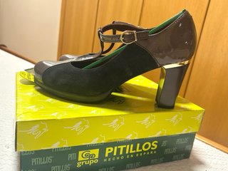 Zapatos de tacón Pitillos negros y marrones