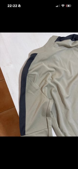 Conjunto Nike niño beige y gris