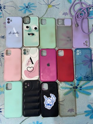 14 Fundas iPhone 11 Variadas