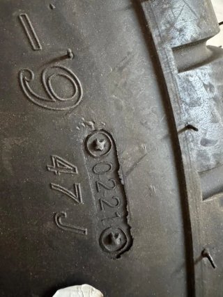 Neumático Sunf 20x10-9 47J