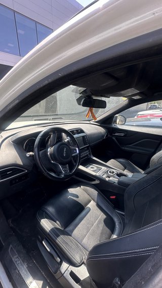 Jaguar F-Pace 2016