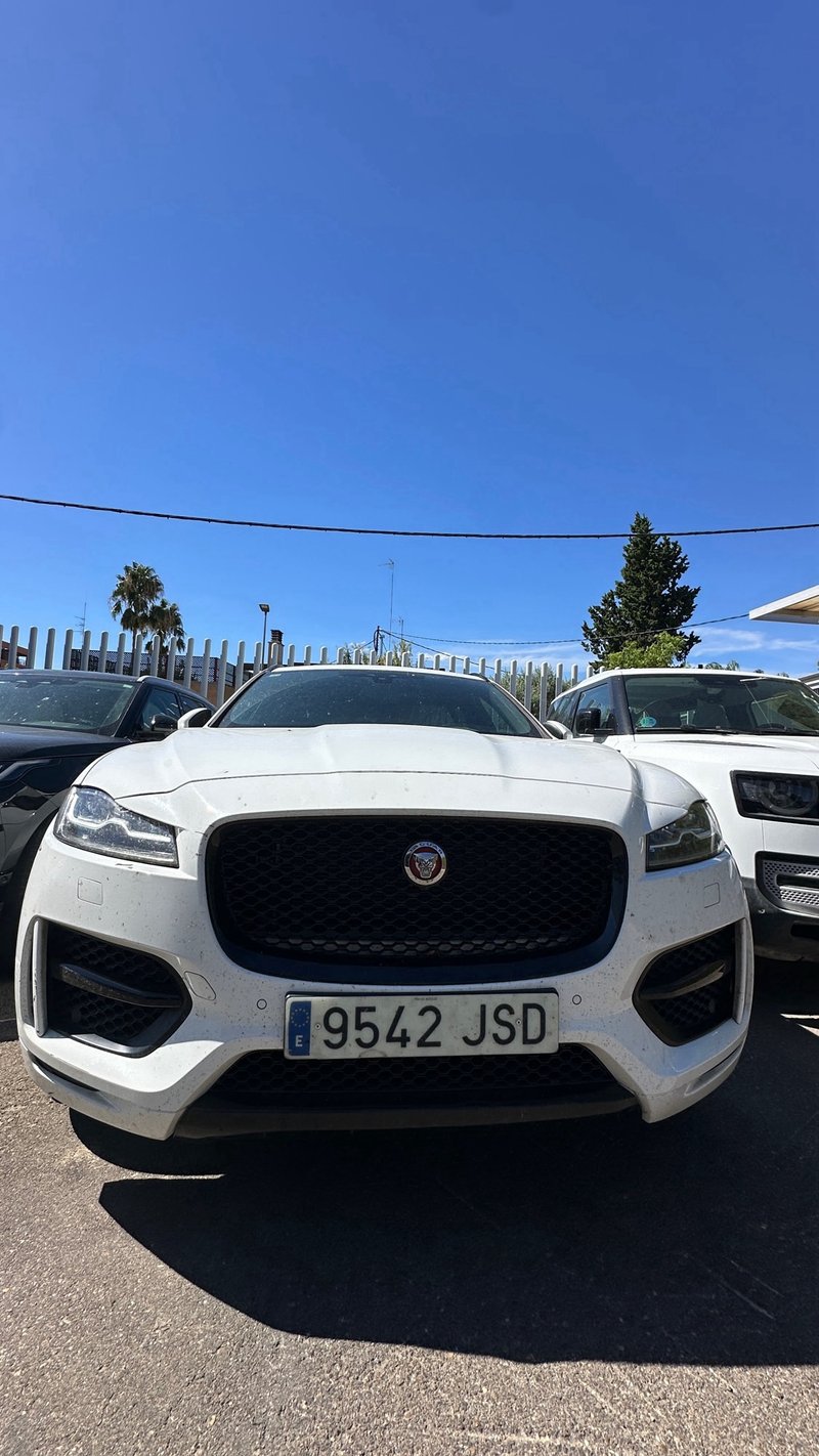 Jaguar F-Pace 2016 - foto 1