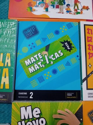 Libros de 2 segundo de primaria marca EDELVIVES