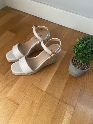 Sandalias cuña blancas