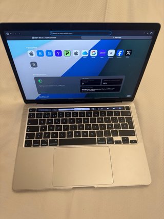 MacBook Pro 13 2020 Argento