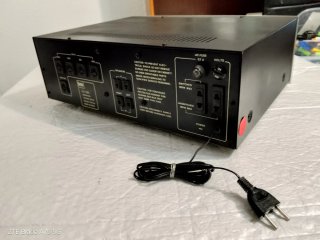 Amplificador Bettor CA-560 Plata.