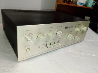 Amplificador Bettor CA-560 Plata.