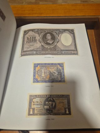 El Franquismo en Sellos y Billetes