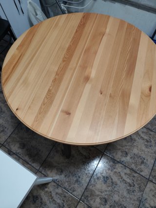 Mesa redonda IKEA GAMLARED + 2 sillas