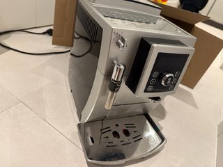 Cafetera DeLonghi ECAM23.420.SB Plata
