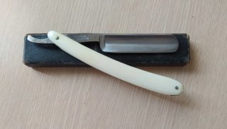 Coltello vintage da barbiere H. Boker Arbolito