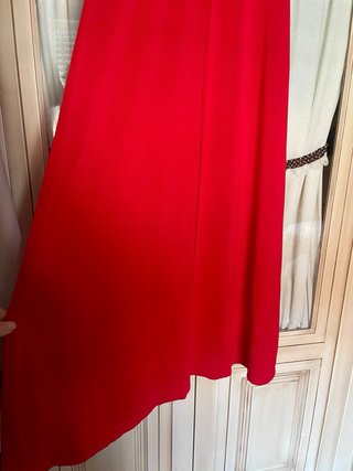 Vestido punto midi escote pico rojo
