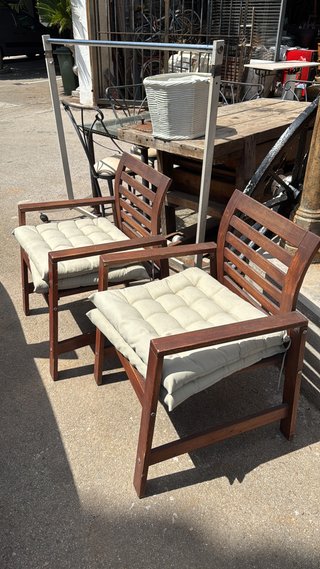 2 Sillones de madera para exterior