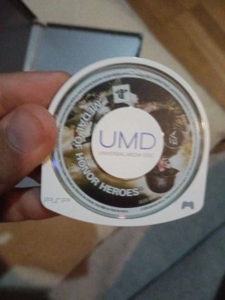 Medal of Honor Heroes PSP Platinum