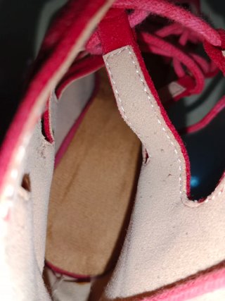 Tacones rojos de baile con cordones