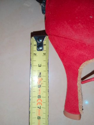 Tacones rojos de baile con cordones
