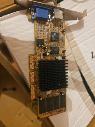 Tarjeta Gráfica Prolink GeForce2 MX400 32MB