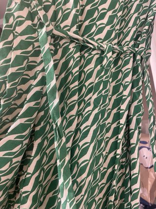 Vestido Zara verde y blanco estampado