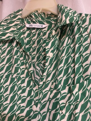Vestido Zara verde y blanco estampado