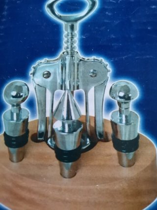 Set 4 Tappi Vino Acciaio Inox e stappa bottiglie