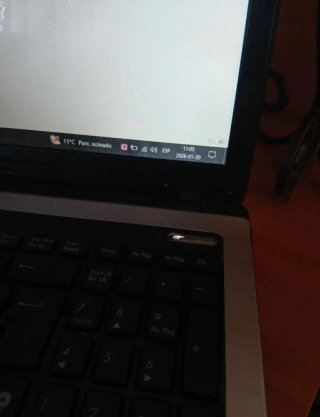 Solo funciona con cable porque la batería es vieja