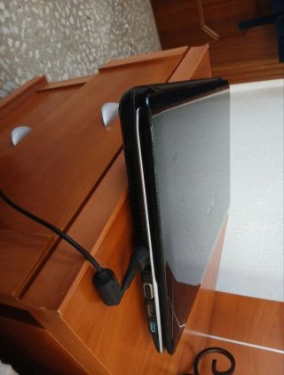 Solo funciona con cable porque la batería es vieja