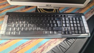 Pantalla Acer + Teclado Trust