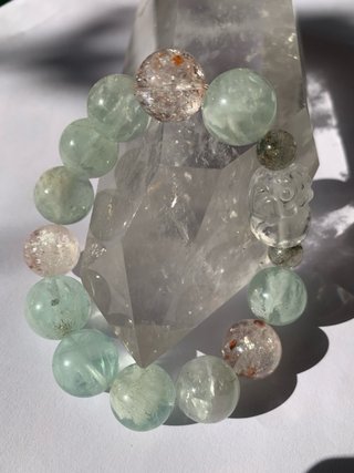 Pulsera Fluorita Verde y Cuarzo Fantasma 13mm