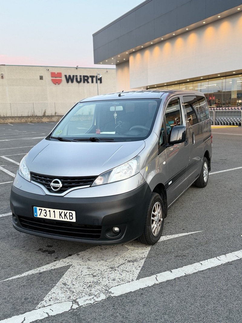 Nissan NV200 2010 - foto 1